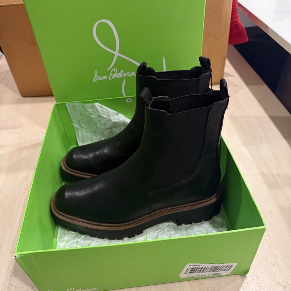 Sam Edelman Women’s Chelsea Boot Size 11